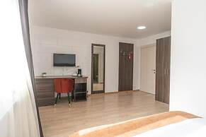 Bliss Inn Tunari