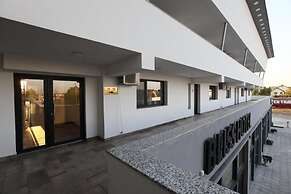 Bliss Inn Tunari