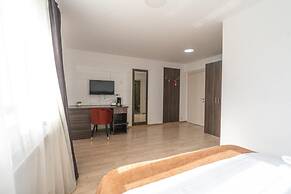 Bliss Inn Tunari
