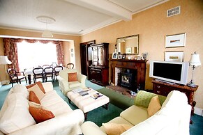 Dufferin Coaching Inn & Hall