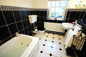 Dufferin Coaching Inn & Hall
