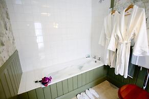 Dufferin Coaching Inn & Hall