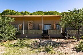 Kifaru Luxury Lodge & Bush Camp