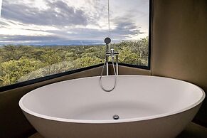 Kifaru Luxury Lodge & Bush Camp