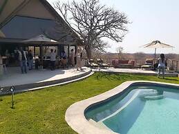 Kifaru Luxury Lodge & Bush Camp