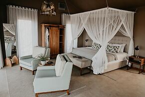 Kifaru Luxury Lodge & Bush Camp