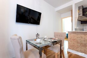 Cozy Apartment 1Bd in the Heart of the City Center. Francos VII