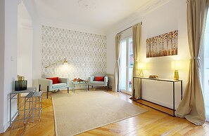 Big Apartment 2 Bedrooms & 2 Bathrooms. Chamberí