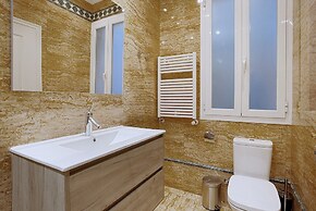 Big Apartment 2 Bedrooms & 2 Bathrooms. Chamberí