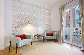 Big Apartment 2 Bedrooms & 2 Bathrooms. Chamberí