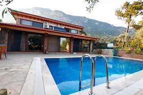Mountain Hut Akyaka 2