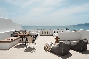 Almiriki Naxos Beachside Living