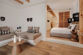 Almiriki Naxos Beachside Living