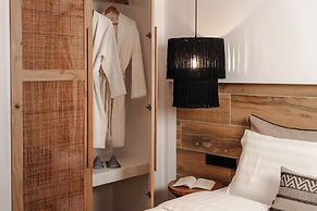 Almiriki Naxos Beachside Living