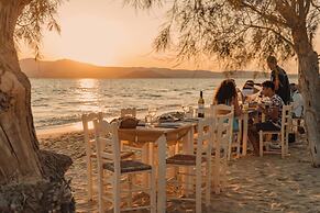 Almiriki Naxos Beachside Living