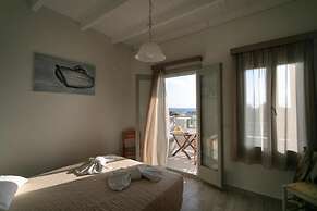Almiriki Naxos Beachside Living