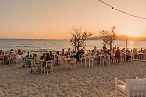 Almiriki Naxos Beachside Living
