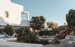 Almiriki Naxos Beachside Living