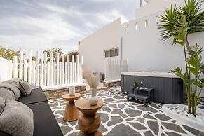 Almiriki Naxos Beachside Living