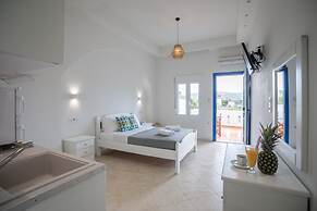 Almiriki Naxos Beachside Living