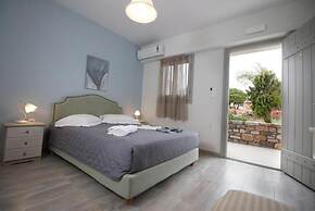 Almiriki Naxos Beachside Living