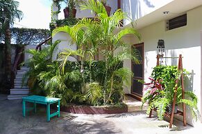 Hostal & Suites Pata de Perro Bacalar