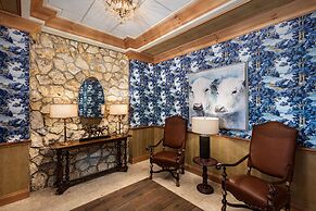 Brownwood Hotel & Spa