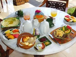 Ms Holder's Comfort Villa