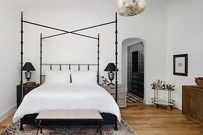 Commodore Perry Estate, Auberge Resorts Collection