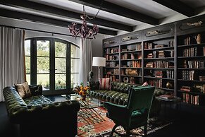 Commodore Perry Estate, Auberge Resorts Collection