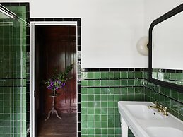 Commodore Perry Estate, Auberge Resorts Collection