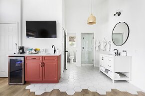 Island Cottage Inn - Adults Only