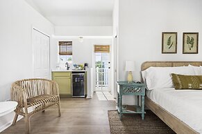 Island Cottage Inn - Adults Only