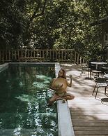 Saboga Lodge and Villa Noelia