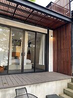 Saboga Lodge and Villa Noelia