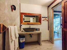 Saboga Lodge and Villa Noelia