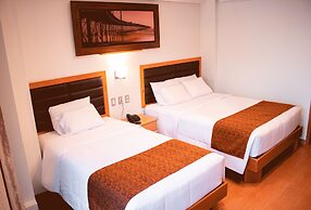 Ottavis Hotel & Café