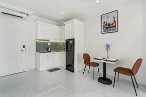 The Royal Hotel & Apartment