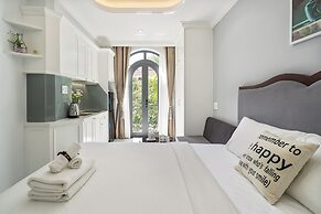 The Royal Hotel & Apartment