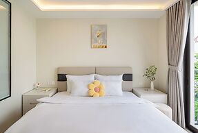 The Royal Hotel & Apartment