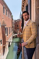 Canal View San Marco Luxury Rooms
