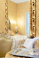 Canal View San Marco Luxury Rooms