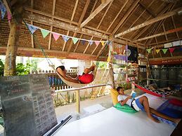 Paglaom Hostel - Adults Only