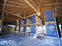 Paglaom Hostel - Adults Only