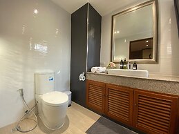 NT Place Sukhumvit Suites