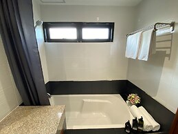 NT Place Sukhumvit Suites