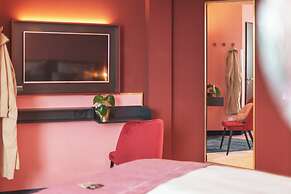 Holiday Inn, the niu - Loco Munich North, an IHG Hotel