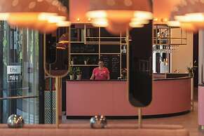 Holiday Inn, the niu - Loco Munich North by IHG