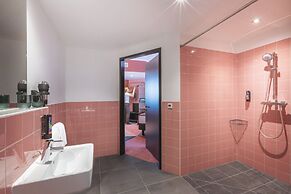 Holiday Inn, the niu - Loco Munich North by IHG