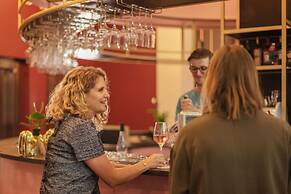 Holiday Inn, the niu - Loco Munich North by IHG